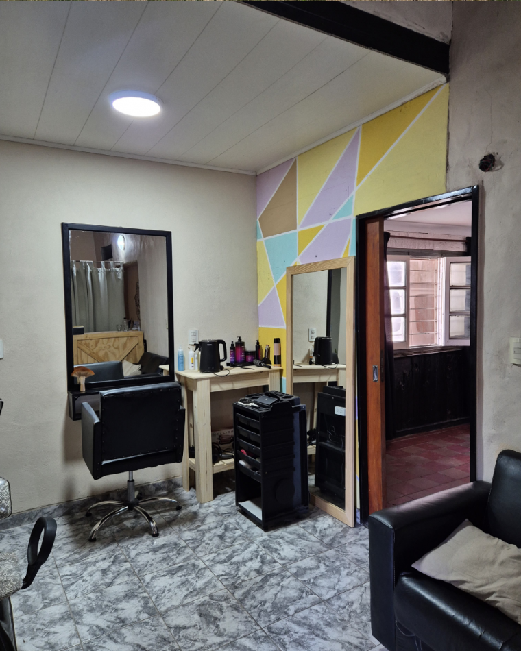 Increible casa en venta en Alberti 2600 2 dorm