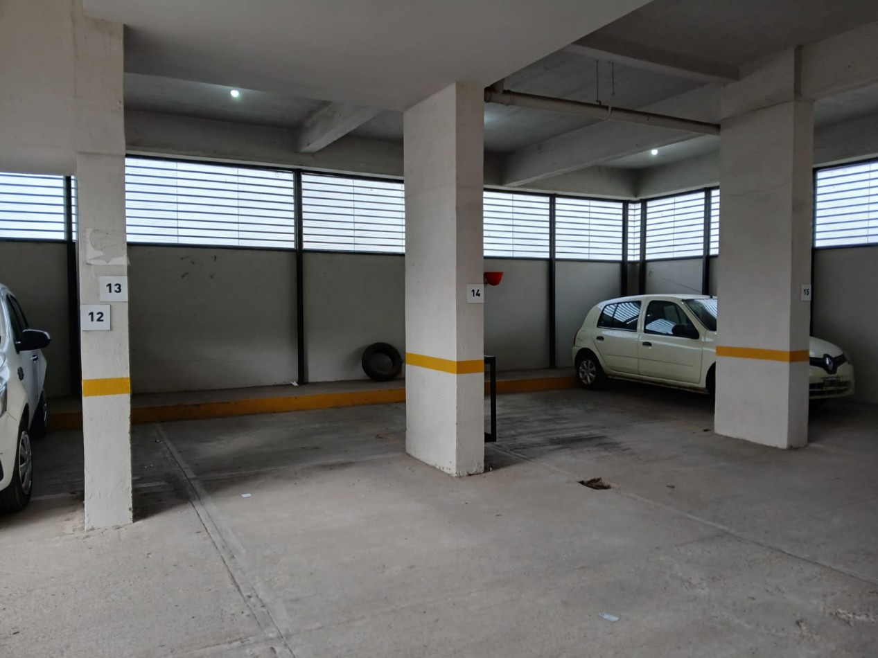 EN VENTA - Cocheras en pleno centro 