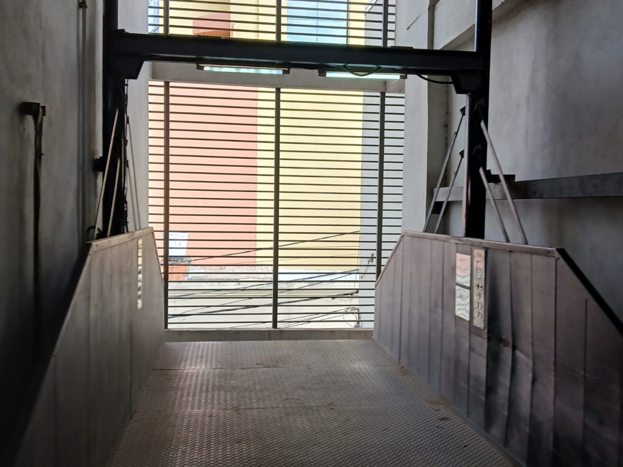 EN VENTA - Cocheras en pleno centro 