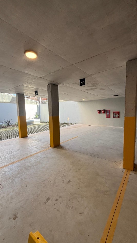 Cocheras en venta en Crespo 3033